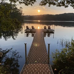 Eagle’s Cove Retreat at Damariscotta Lake| Private dock