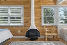 Amore| Romantic Coastal Cottage | Near Spruce Point Inn - Image 3