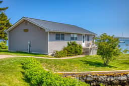 Linekin Lodge|Oceanfront| 3BDR| Deep Water Dock| Beach - Image 3
