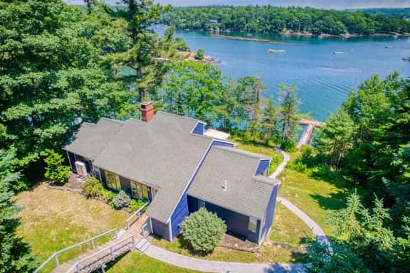 Oasis on Linekin Bay by Rocky Coast Rentals - Image 1