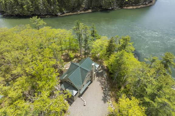Riverfront Retreat for Families & Creatives | Dock + Views - Image 4