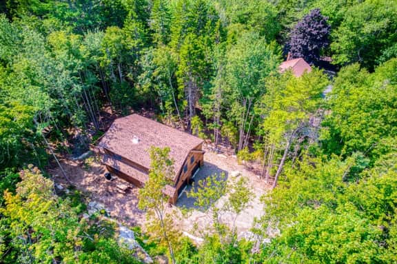 Boothbay Harbor Escape | 2 Kings, Fireplace, Walk to town | Prickly Hollow- by Rocky Coast Rentals - Image 3