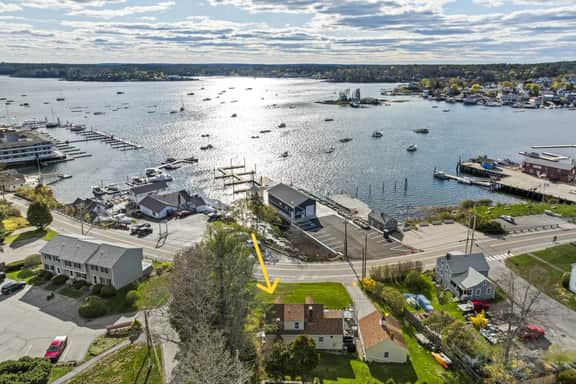 Walk-to-Town Boothbay Harbor Retreat | Harbor Views | A/C | Parking |Pets - Image 3