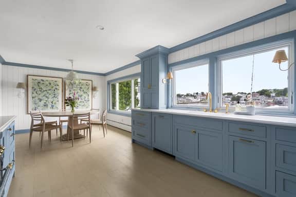 Designer Retreat w/Harbor Views,4 BDR, 2.5 BA, 8 guest - Image 5